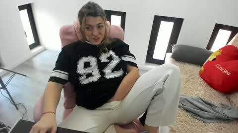 dayana online show from March 18, 5:45 am