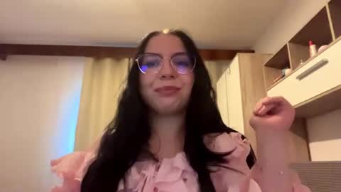 Nora online show from July 6, 5:59 pm