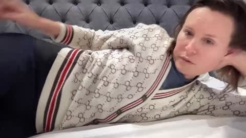 Snapshot of eatmypie69 chatting on October 19, 8:00 pm Nadia Ferreira  online show from October 19, 8:00 pm