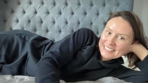 Snapshot of eatmypie69 chatting on September 30, 9:26 am Nadia Ferreira  online show from September 30, 9:26 am