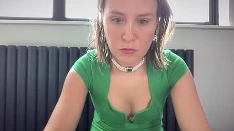 Snapshot of eatmypie69 chatting on October 18, 10:07 am Nadia Ferreira  online show from October 18, 10:07 am