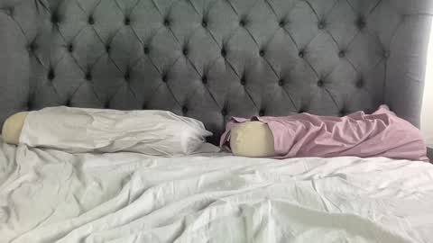 Snapshot of eatmypie69 chatting on January 7, 12:41 pm Nadia Ferreira  online show from January 7, 12:41 pm