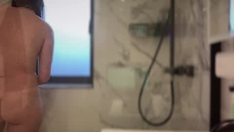 Snapshot of eatmypie69 chatting on January 17, 8:34 am Nadia Ferreira  online show from January 17, 8:34 am