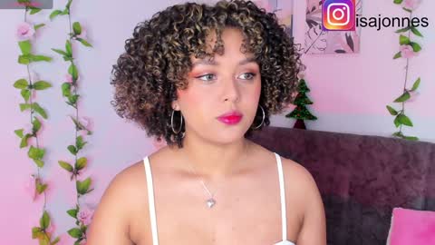 Snapshot of ebony_curly2 chatting on December 13, 9:41 pm isa online show from December 13, 9:41 pm