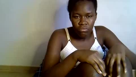ebony_lynne online show from July 8, 9:44 am