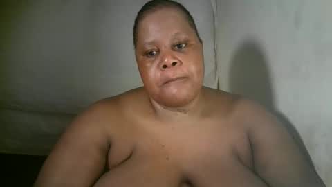 ebony_magixs online show from April 17, 1:19 am