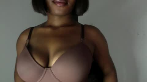 delilah online show from May 3, 7:50 pm