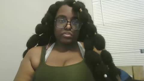 ebonybigtitqueen3 online show from November 14, 4:12 am