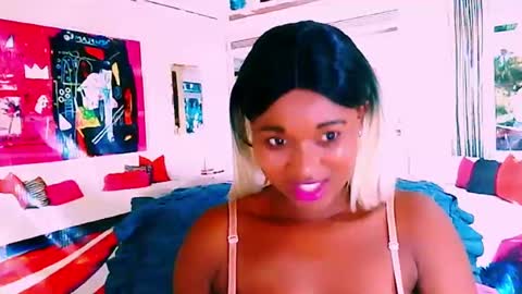 Tamia online show from February 11, 6:33 pm