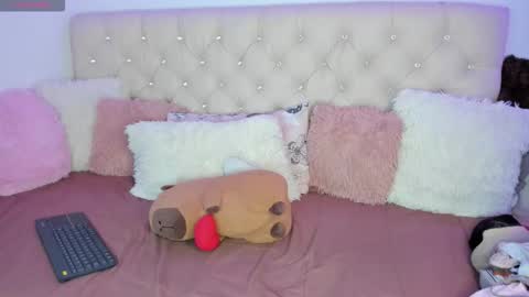 Queen Ebony online show from December 14, 8:03 pm