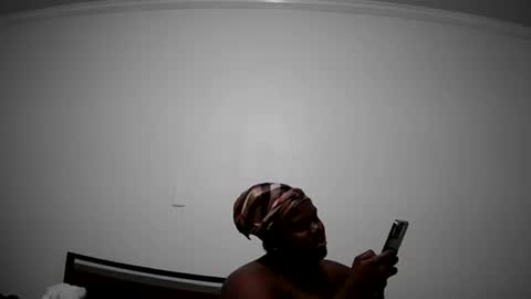 MistressNubian1 online show from December 16, 6:10 am