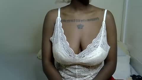 ebonyy_noir online show from March 7, 1:07 pm
