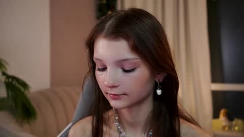 Lisa  online show from February 6, 11:52 pm