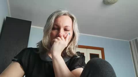 edithmanning online show from March 21, 7:57 am