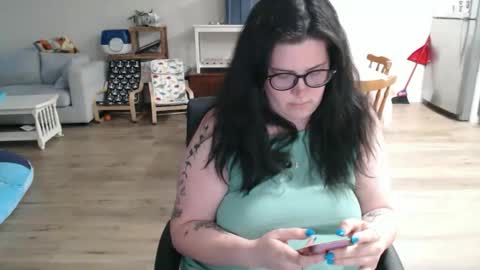 eena31 online show from April 26, 12:19 am