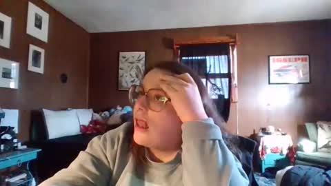 eilidh 3 online show from December 17, 6:34 pm