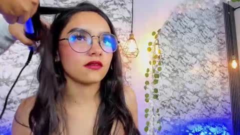 eimy_rosse18 online show from January 8, 5:50 pm