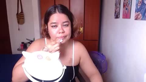 eimy_saenzz online show from February 1, 7:12 pm