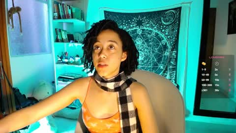 Ela  Help me reach 100 thumbs up online show from March 31, 11:10 am