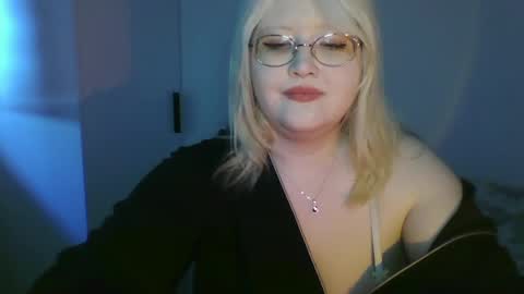 elayne_sweet online show from May 27, 6:10 am