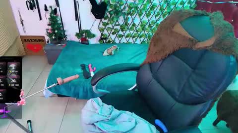 elektra online show from December 13, 7:53 pm