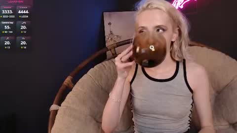 Elen  online show from June 10, 1:54 pm