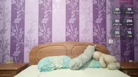 Mia online show from February 8, 3:21 am