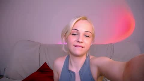 elenamonroe_ online show from February 20, 6:26 am