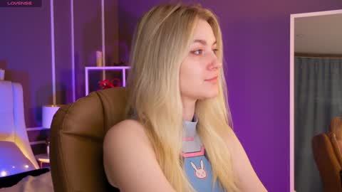 Snapshot of elina_nortas chatting on February 3, 1:09 am Elina online show from February 3, 1:09 am