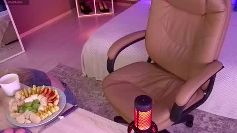 Snapshot of elina_nortas chatting on September 30, 1:55 am Elina online show from September 30, 1:55 am