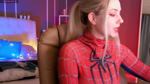 Snapshot of elina_nortas chatting on January 31, 1:22 am Elina online show from January 31, 1:22 am