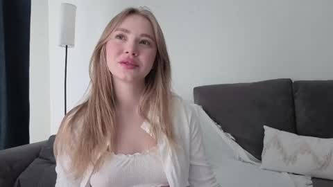 Elna and Tom online show from May 1, 1:53 am