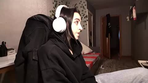 Milica online show from June 16, 1:12 pm