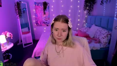 Elira Vane online show from August 2, 7:28 pm