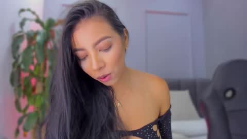 Snapshot of elisa_castrillon chatting on October 16, 8:55 pm Elisa online show from October 16, 8:55 pm