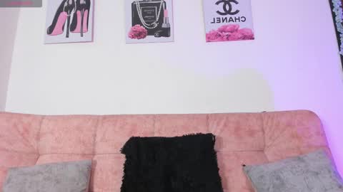    online show from December 4, 12:29 pm