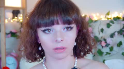 ElisabethDavis online show from March 1, 7:13 pm