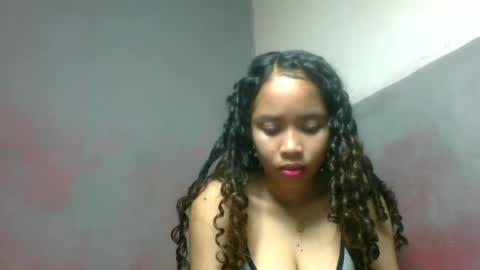 elisabethee online show from June 15, 12:00 am