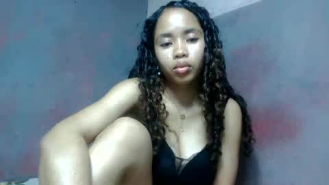 elisabethee online show from June 16, 12:33 am
