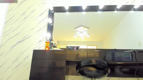 Liss online show from November 4, 3:50 pm