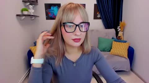 Snapshot of elisabethmills chatting on January 27, 3:50 pm Elisabeth online show from January 27, 3:50 pm