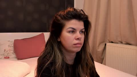 Elly online show from February 24, 9:24 pm