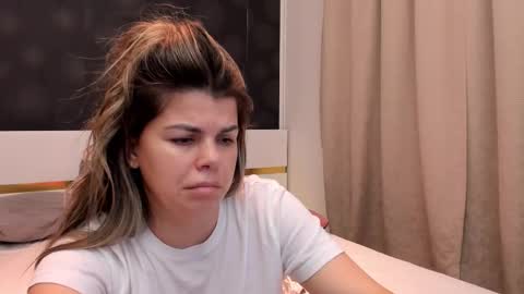 Elly online show from March 15, 9:28 pm