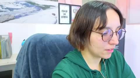 Eliza online show from May 28, 5:22 pm