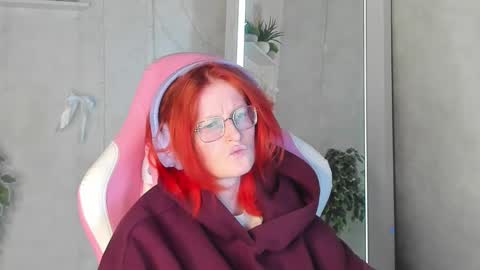 Elizabeth online show from January 7, 1:09 am