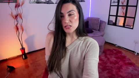 Snapshot of elizabeth_taylor_b chatting on January 8, 7:56 pm Elizabeth online show from January 8, 7:56 pm