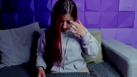 Snapshot of elizbeth_777 chatting on January 25, 11:13 am elizbeth_777 online show from January 25, 11:13 am