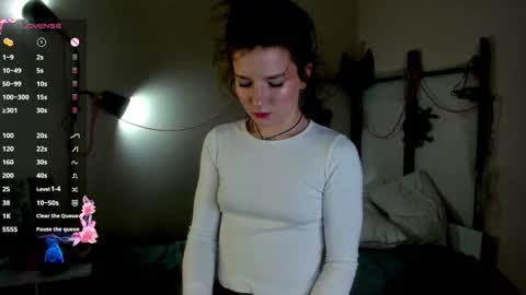 harlotte online show from November 4, 9:25 am