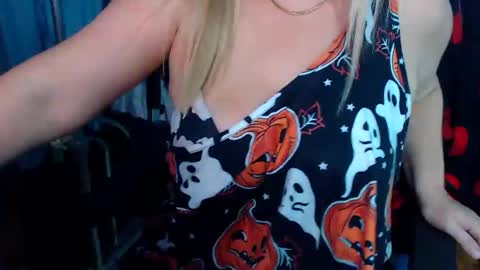  IsaBella  online show from November 17, 6:52 pm