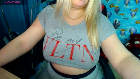  IsaBella  online show from March 4, 10:27 pm